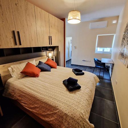 Comfy And Cosy. Apartment St. Paul's Bay Exterior photo
